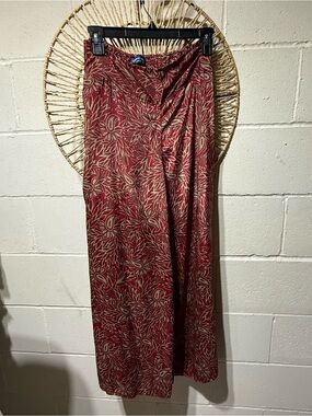 Wide Leg Women’s Pants in Burgundy Floral - Unbranded